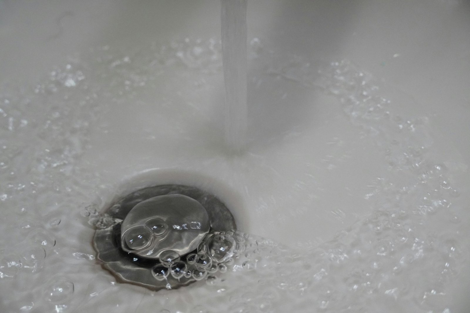 Bathroom sink